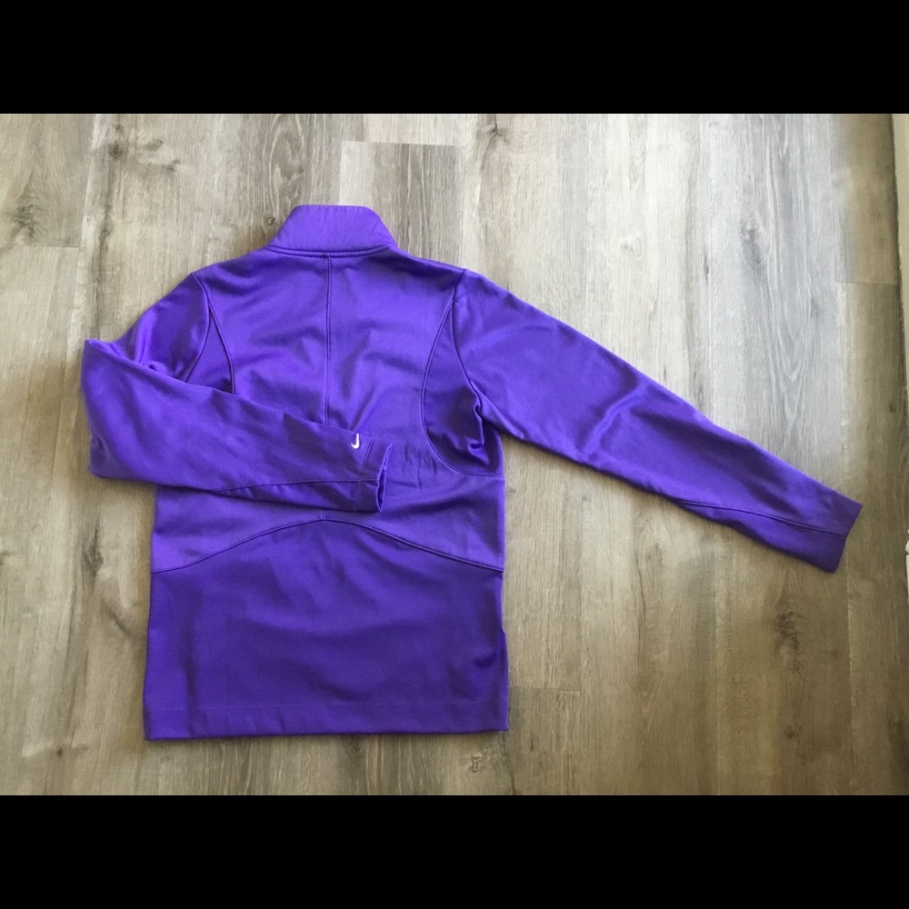 Nike Pull Over - image 4